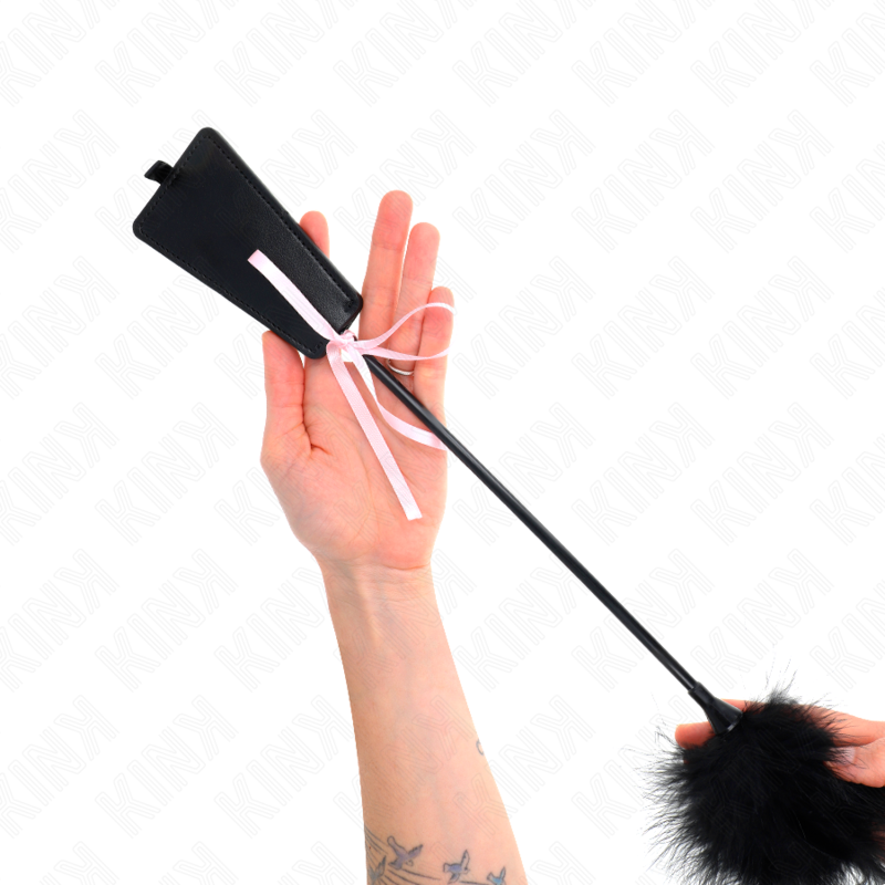 KINK - PLUMAS CRUJIENTES CON LAZO DE CINTA ROSA 49 CM