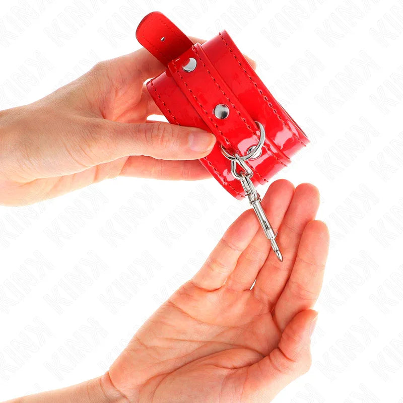 Kink – Manchettes Brillantes Rouge Ajustables 23 33 cm