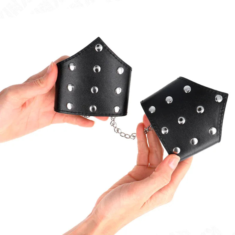 Kink – Bracelets Style Point Noir avec Chaîne Réglable 17 23 cm X 8,5 cm