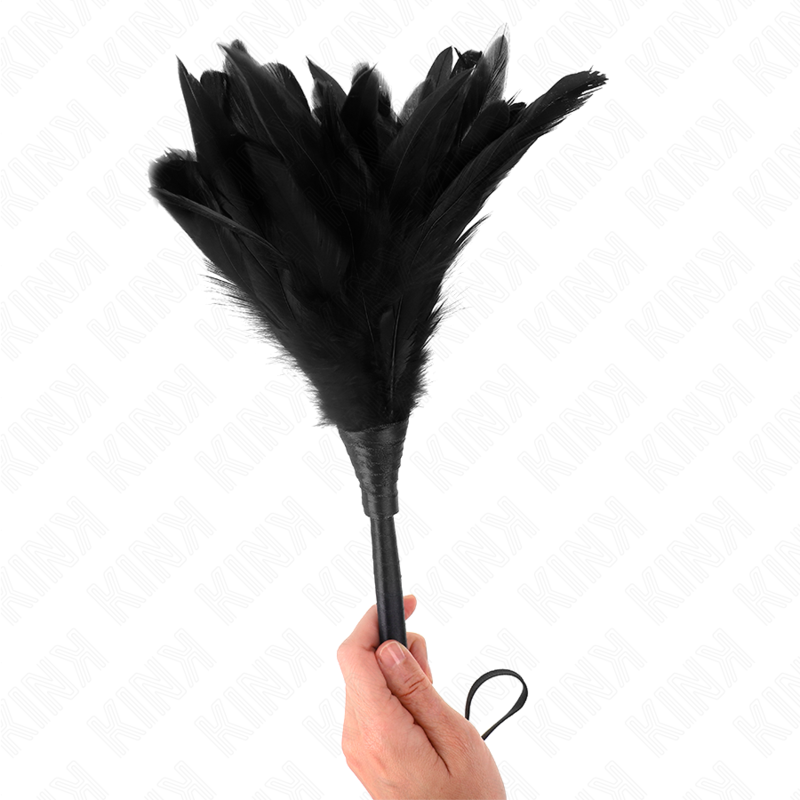 KINK - PLUMAS DE POLLO CON CUERNO NEGRO DE 36 CM