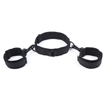 OHMAMA FETISH - MENOTTES ET COLLIER IN NYLON