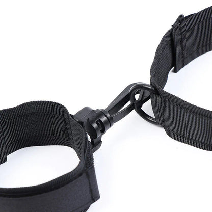 Ohmama Fetish – Menottes et Collier en Nylon