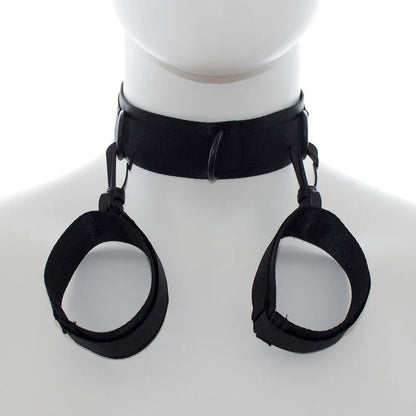 Ohmama Fetish – Menottes et Collier en Nylon