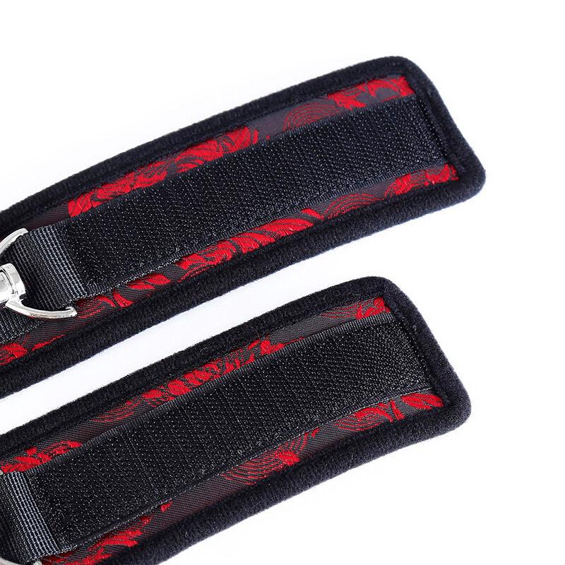Ohmama Fetish – Menottes de Poignet Scandal