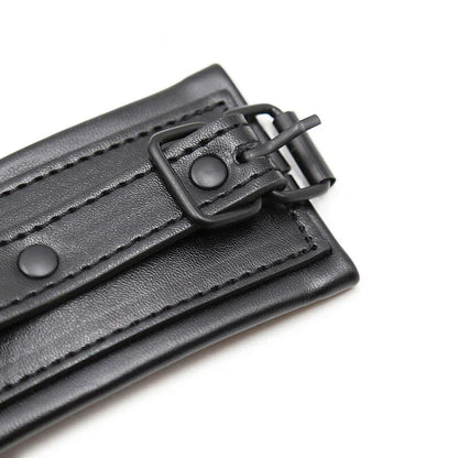 Ohmama Fetish – Restrictions au Poignet