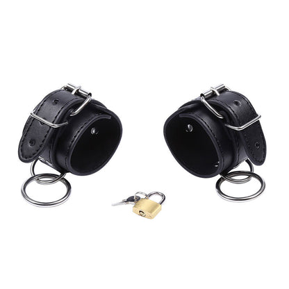 OHMAMA FETISH - RESTRICCIONES DE MUÑECA CON ANILLO TÓRICO