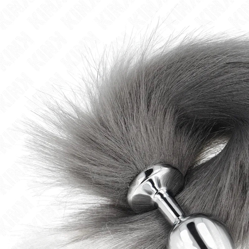Kink – Plug Anal taille M 8 X 3,5 cm avec Queue Synthétique 40 cm Gris et Blanc