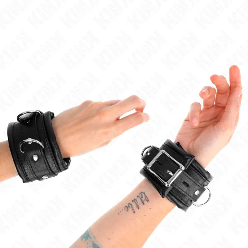 Kink – Appui Poignets Lourds Doublés de Fourrure Noire Réglables 20 30 cm X 6 cm