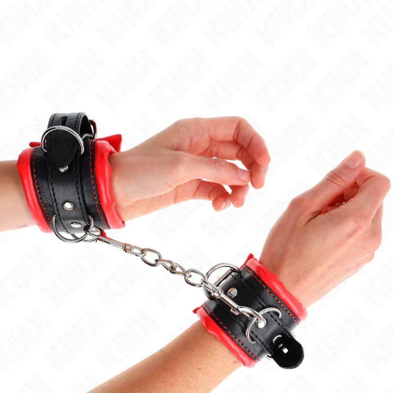 Kink – Appui Poignets Lourds Doublés de Fourrure Rouge Ajustables 20 30 cm X 6 cm