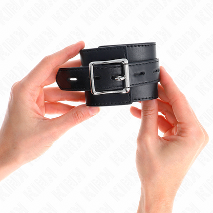 KINK - APPUI-POIGNETS NOIR AVEC CEINTURE NOIRE RÉGLABLE 17-28 CM