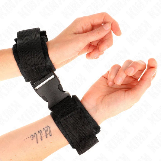 Kink – Appareils Poignets à Crochet et Boucle en Nylon Rouge Noir Modèle 1 Ajdustable 25 35 cm