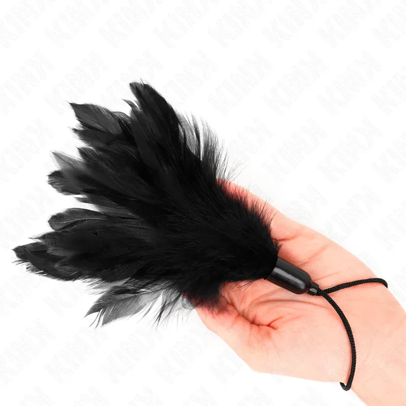 Kink – Plumes Chacouillées avec Manche Corde Base Plastique 15 cm