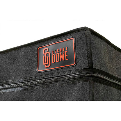 Kink club cabina bukkake noir et rouge – Secret Dome