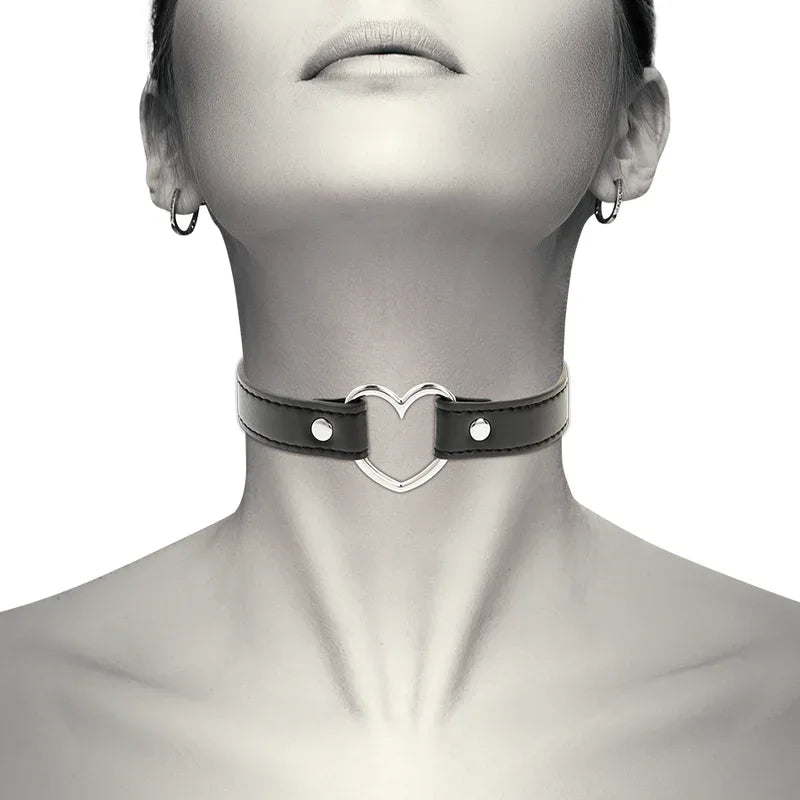 Coquette Chic Desire – Collier Cuir Vegan Femme Accessoire Coeur