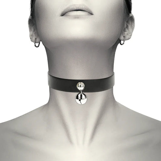 Coquette Chic Desire – Collier en Cuir Vegan Femme Hochet Accessoire
